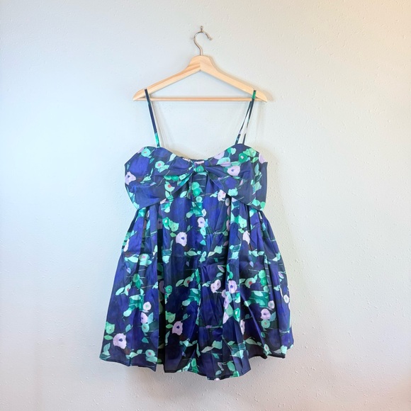 Hutch Bow Navy Multi Floral Babydoll Mini Dress Size Large NWT - Picture 4 of 14